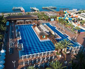 Quattro Beach Spa & Resort Otel
