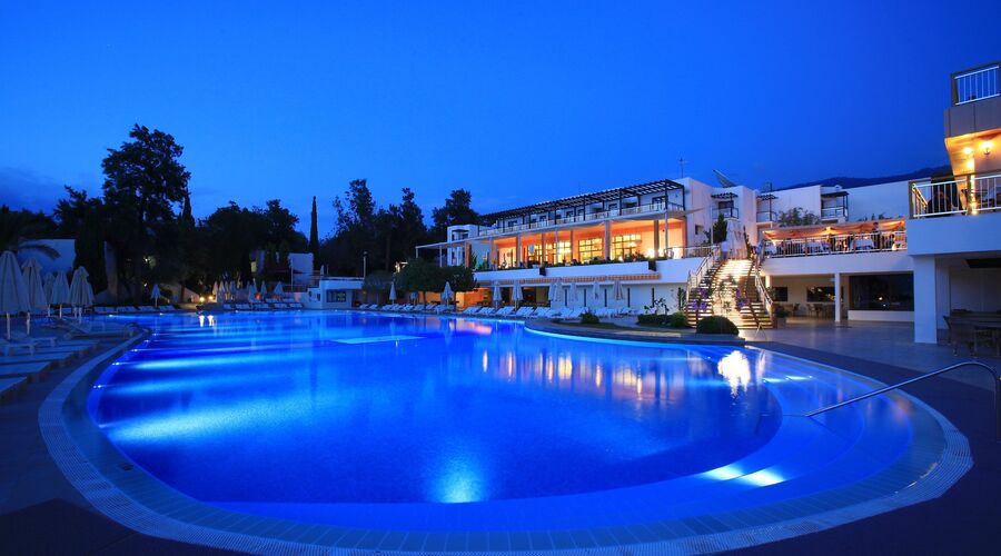 DoubleTree By Hilton Bodrum Işıl Club Resort