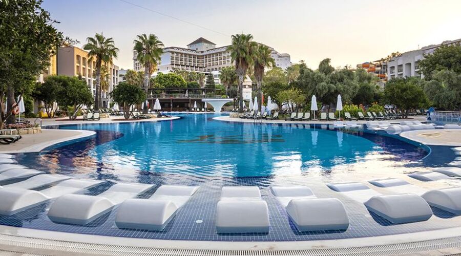 Horus Paradise Luxury Resort