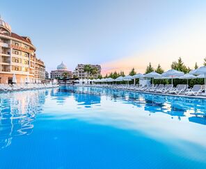 Kirman Belazur Resort & Spa