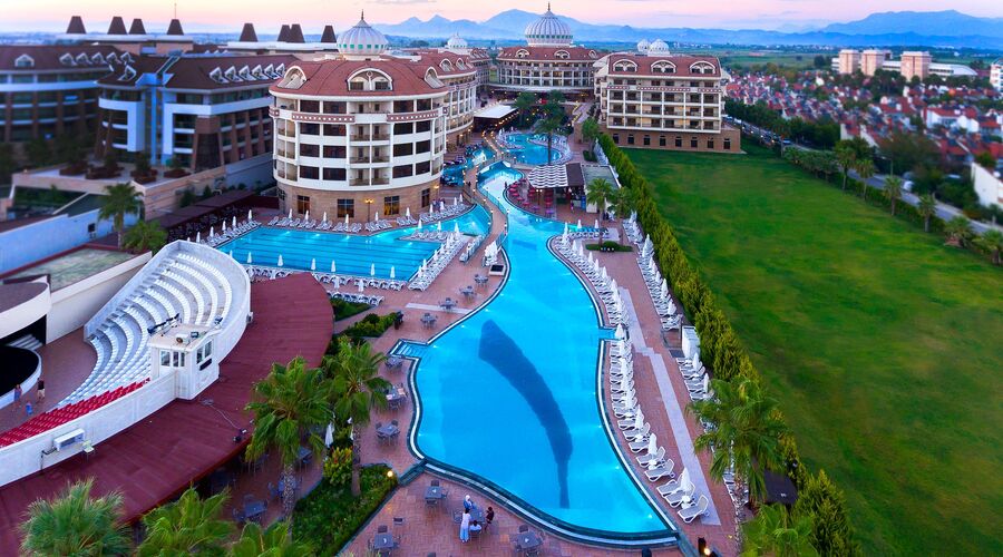 Kirman Belazur Resort & Spa