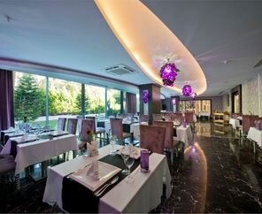 Q Premium Resort