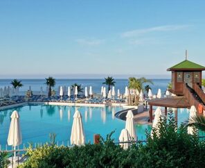 Vikingen Infinity Resort & Spa