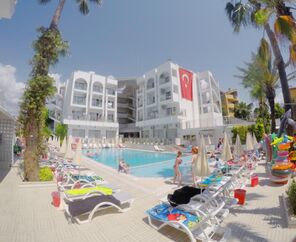 Club Atrium Hotel & Apartments