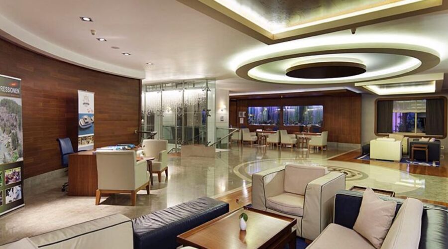 Club Grand Side