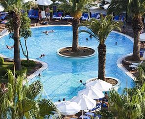 Club Grand Side
