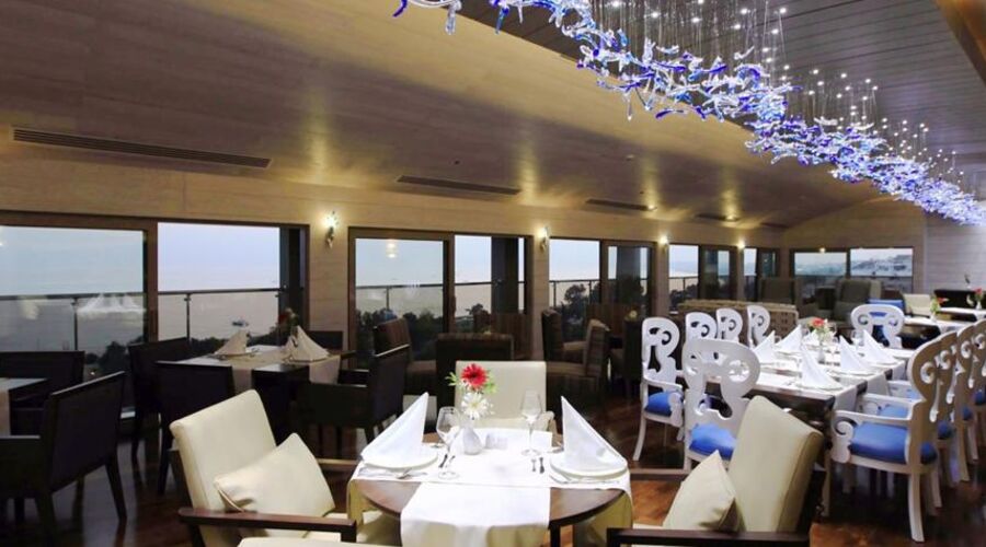 Club Grand Side