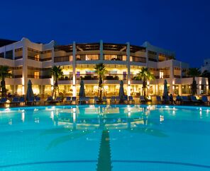 Latanya Park Resort