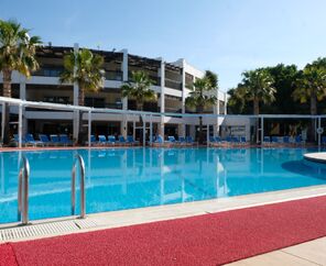 Latanya Park Resort