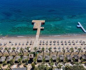 Latanya Park Resort