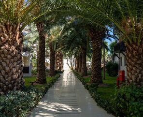 Latanya Park Resort