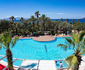 Latanya Park Resort