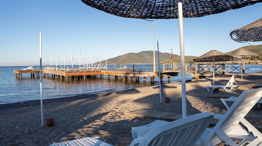 Latanya Park Resort