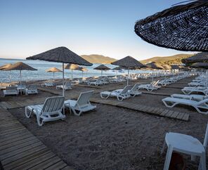 Latanya Park Resort