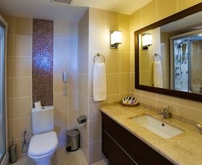 Latanya Park Resort