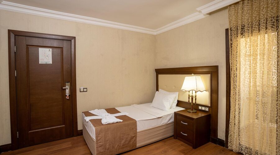 Latanya Park Resort