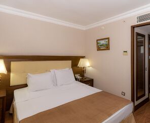 Latanya Park Resort