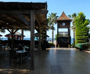 Latanya Park Resort