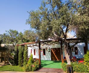 Latanya Park Resort