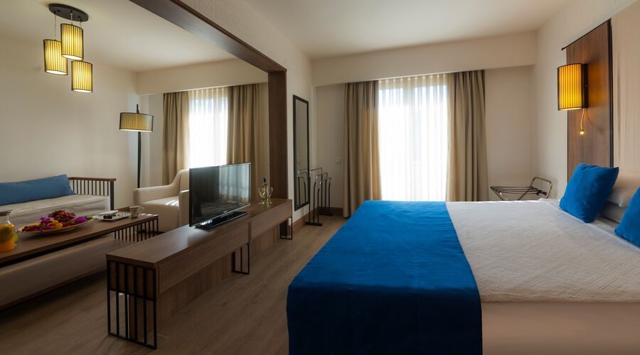 Liv Hotel By Bellazure
