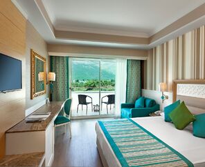 Karmir Resort&Spa