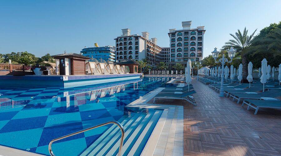 Quattro Beach Spa & Resort Otel