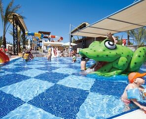 Quattro Beach Spa & Resort Otel