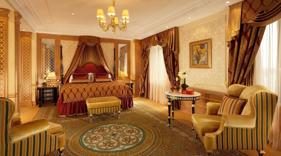 Fairmont Grand Hotel Kyiv