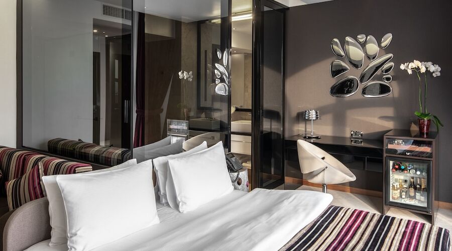 11 Mirrors Design Hotel