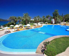 DoubleTree By Hilton Bodrum Işıl Club Resort