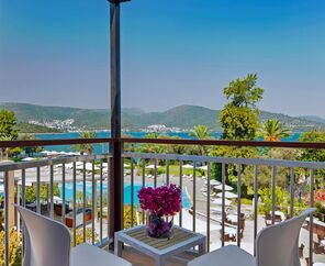 DoubleTree By Hilton Bodrum Işıl Club Resort