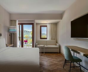 DoubleTree By Hilton Bodrum Işıl Club Resort