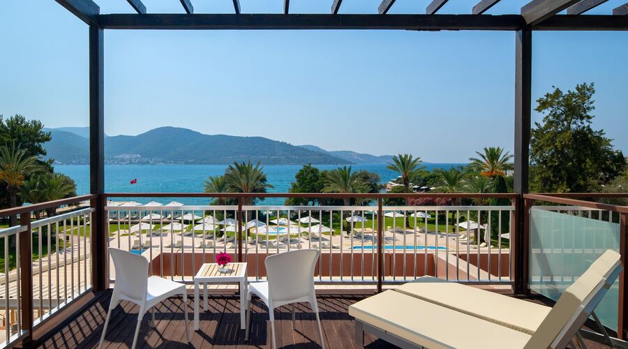 DoubleTree By Hilton Bodrum Işıl Club Resort