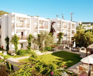 Mi Casa Beach Hotel