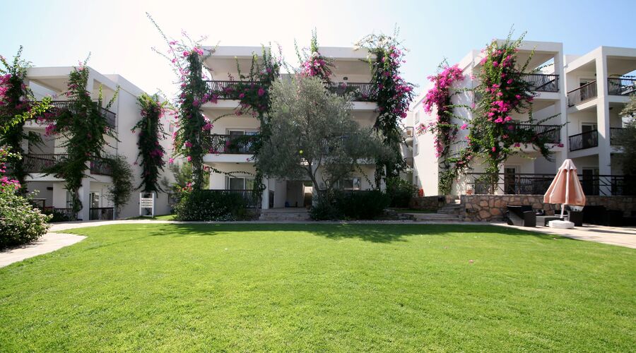 Mi Casa Beach Hotel