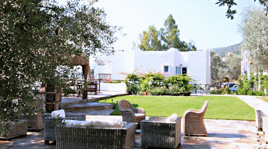 Mi Casa Beach Hotel