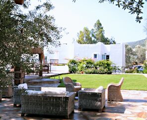 Mi Casa Beach Hotel