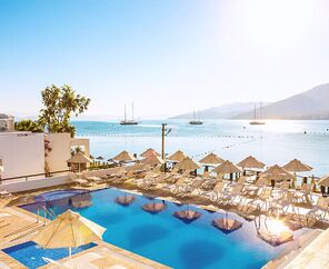 Mi Casa Beach Hotel