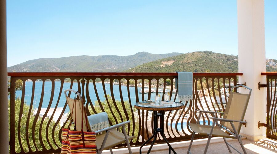 Mi Casa Beach Hotel
