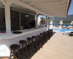 Mi Casa Beach Hotel
