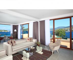 No81 Hotel