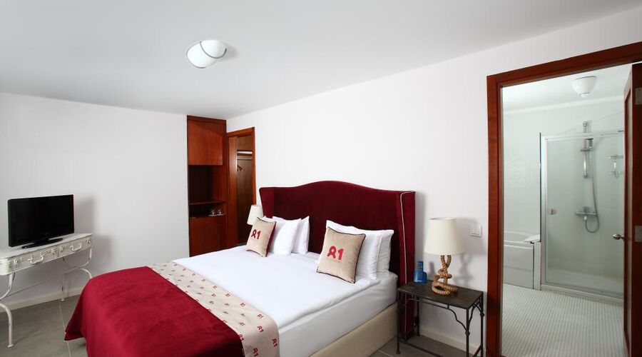 No81 Hotel
