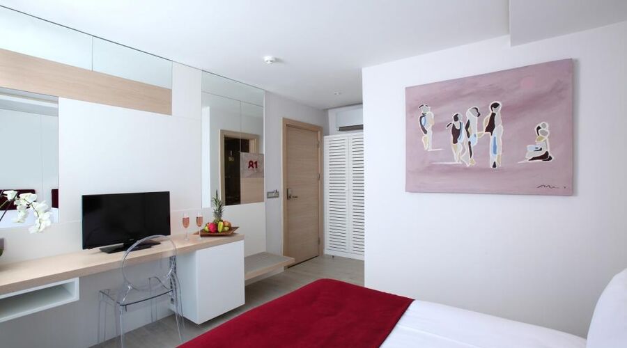 No81 Hotel