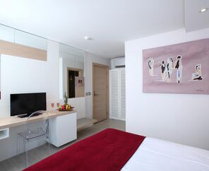 No81 Hotel