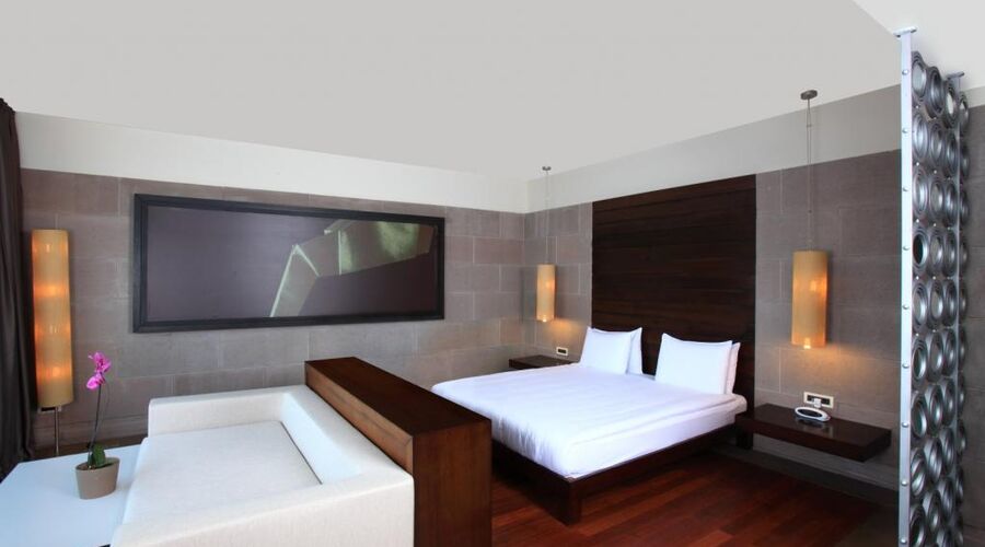 No81 Hotel