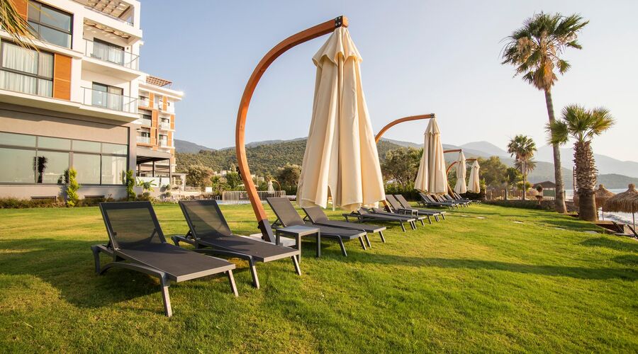 Maia Luxury Beach Hotel & Spa