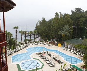 Club & Hotel Letoonia