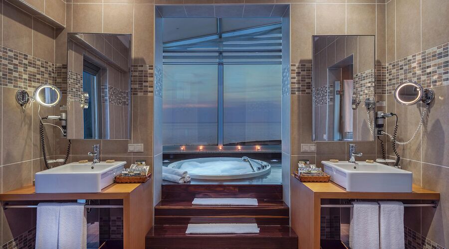 Rixos Sungate