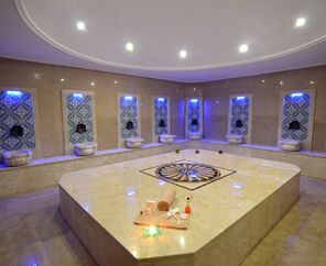 Azka Hotel