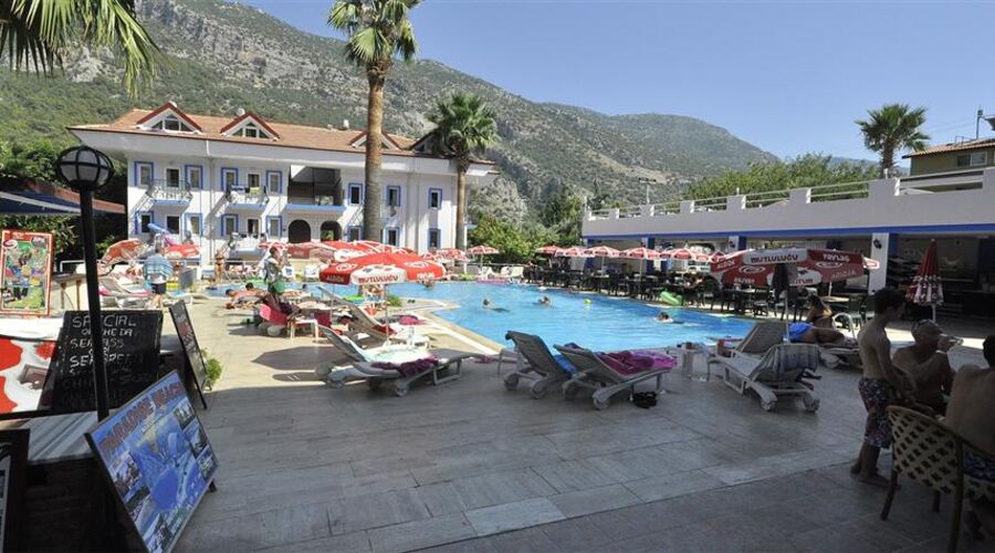 Akdeniz Beach Otel